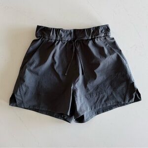 lululemon cinchable waist woven short